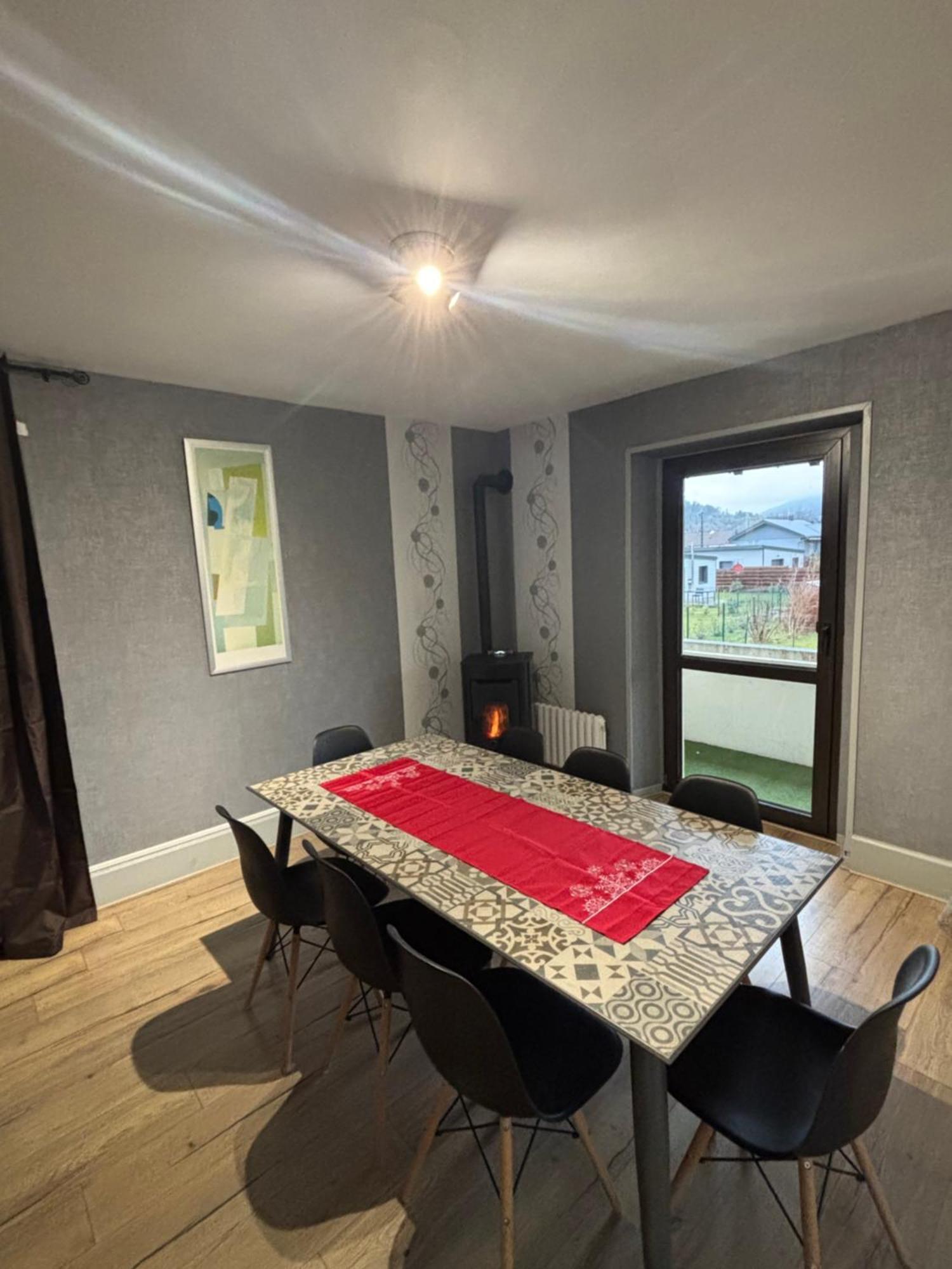 Gite 205 M2, 8Pers Piscine, Jacuzzi, Balneo Privatifs Vagney Exterior foto